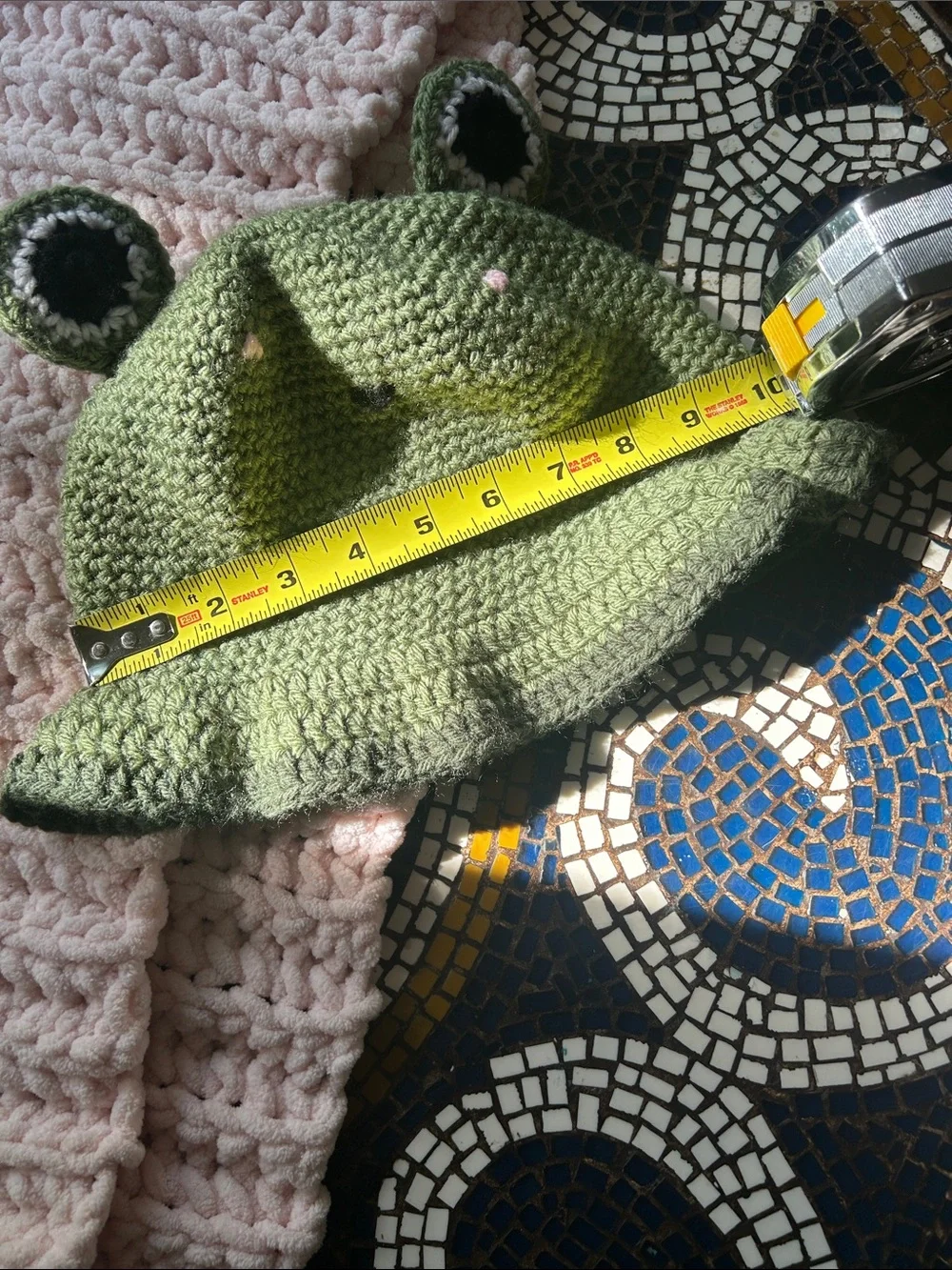 Knit hat and scarf